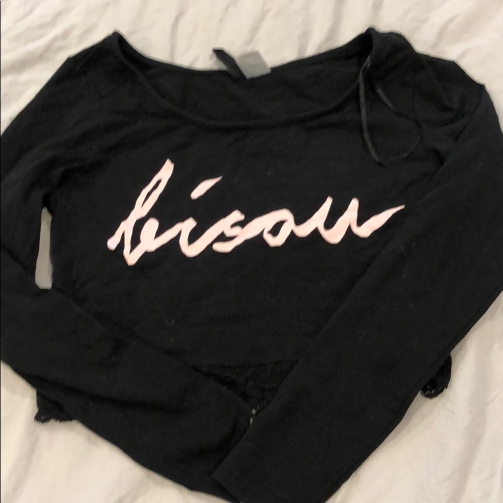 Black cropped long sleeve shirt